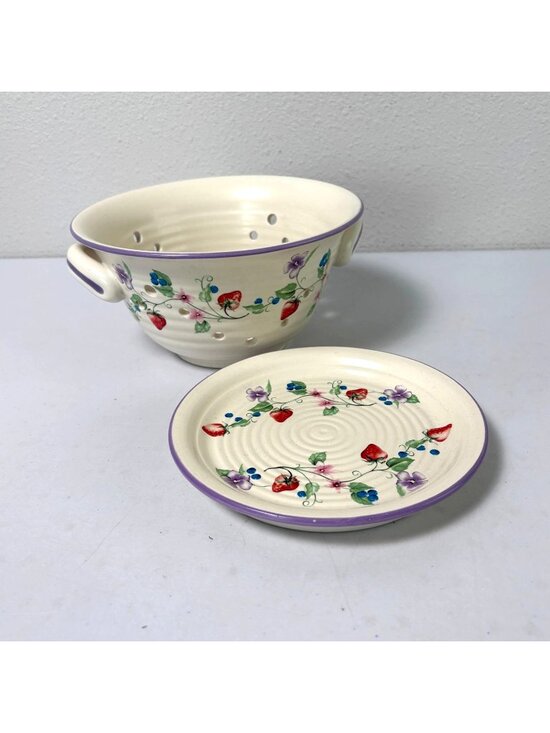 unbranded Other - Strawberry Blueberry Fruit Flower Ceramic Colander with Tray Cottage Farmhouse